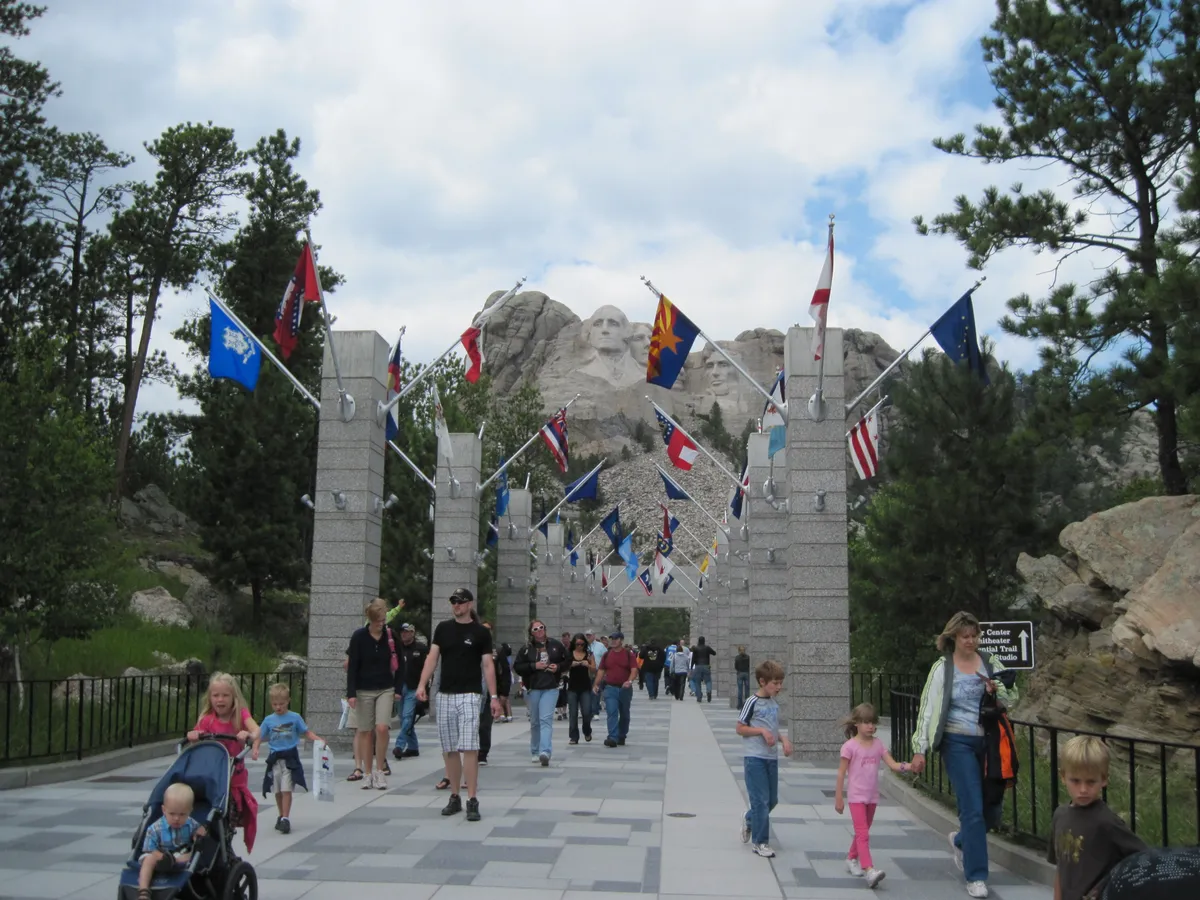 WEST2009_D13_MountRushmoreNM_008.jpg