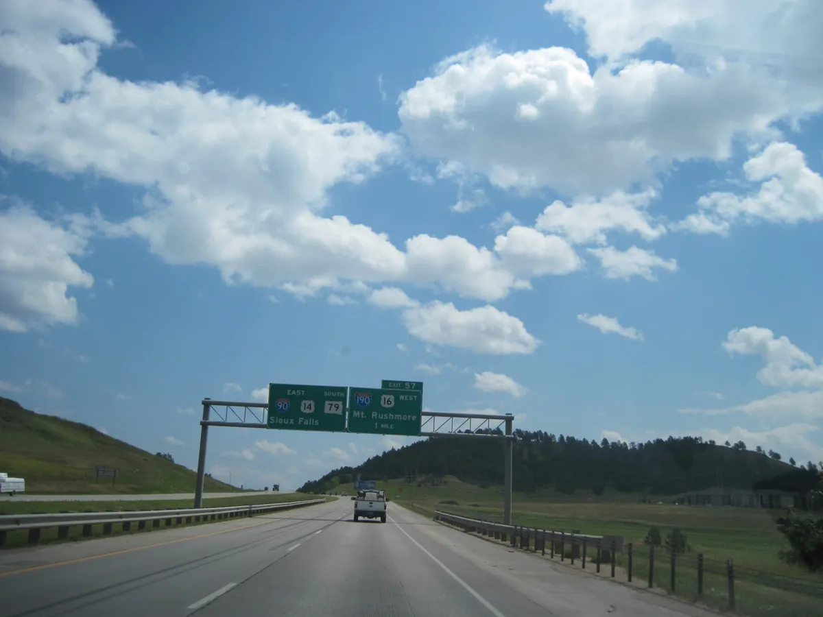 WEST2009_D13_SouthDakotaDrive_015.jpg
